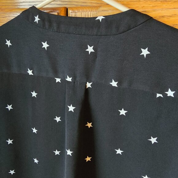 J Crew size Large v neck blouse, black white stars size L, EUC - Picture 7 of 9